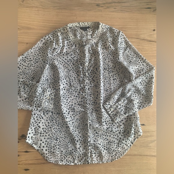 Banana Republic Tops - Banana Republic Sheer Print Tan Black Long Sleeve Button Up Shirt Women’s S Prel